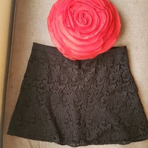 Ann Taylor LOFT black flower skater skirt